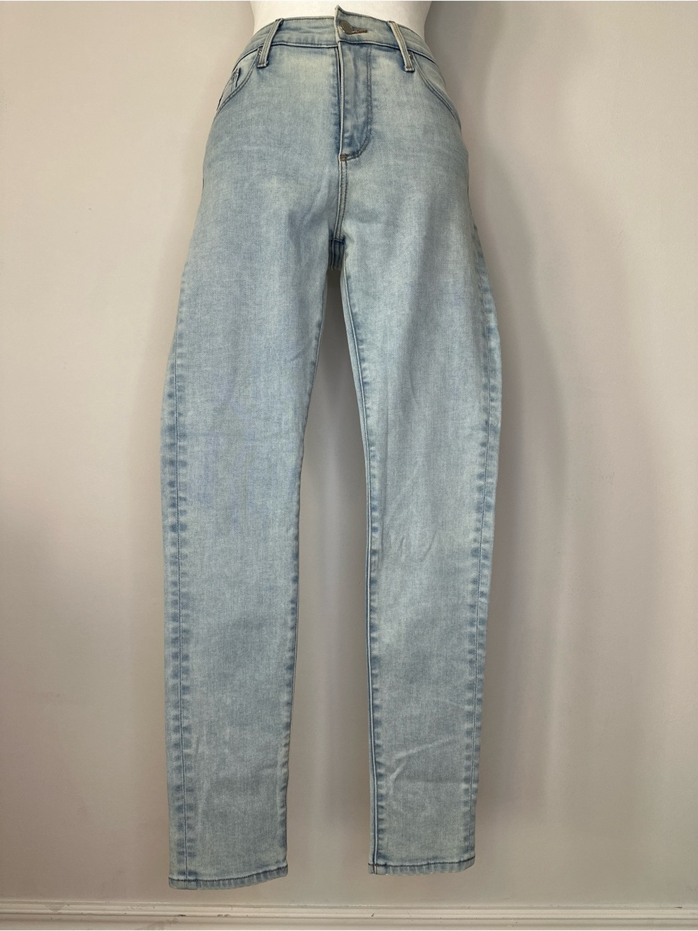 AG Adriano Goldschmied Light Wash Farrah skinny Jean NEW/NO TAG